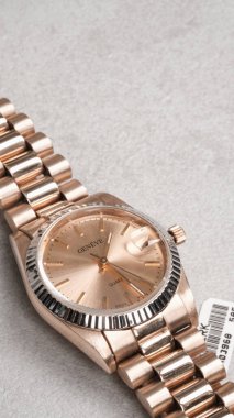 Renkli Taşlı Eşsiz Altın ve Elmas Mücevherler