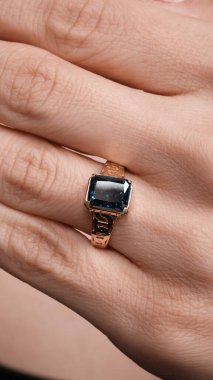 Renkli Taşlı Eşsiz Altın ve Elmas Mücevherler