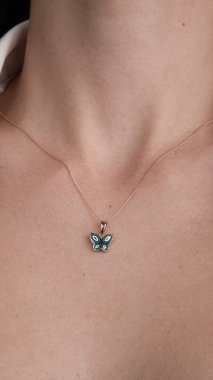 Parlak Elmaslı Görkemli Altın Mücevherler