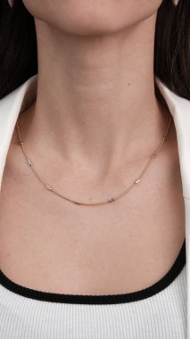 Parlak Elmaslı Görkemli Altın Mücevherler