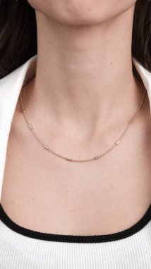 Parlak Elmaslı Görkemli Altın Mücevherler