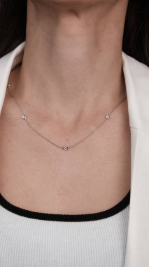 Parlak Elmaslı Görkemli Altın Mücevherler