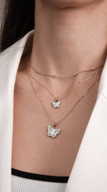 Parlak Elmaslı Görkemli Altın Mücevherler