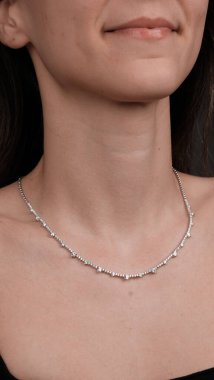 Parlak Elmaslı Görkemli Altın Mücevherler