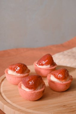 Kremalı Light ve Yumuşak Fransız Eklemeleri