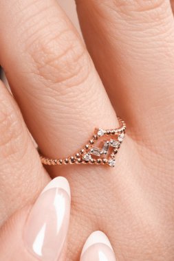 Özel Anlar İçin Özel Yapım Altın ve Elmas Mücevherler