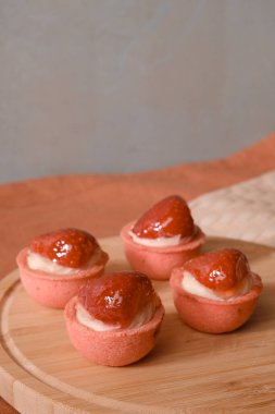 Kremalı Light ve Yumuşak Fransız Eklemeleri