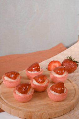 Kremalı Light ve Yumuşak Fransız Eklemeleri