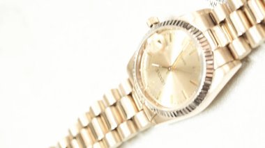 El yapımı değerli mücevherler. Kadınlar için bijouterie ve mücevher altın ve elmaslar