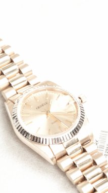 El yapımı değerli mücevherler. Kadınlar için bijouterie ve mücevher altın ve elmaslar