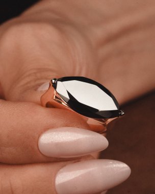 Lüks Elmas ve Altın Mücevher