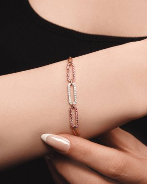 Altından ve elmaslardan oluşan Ebedi Mücevher Tasarımı