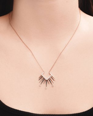 Altından ve elmaslardan oluşan Ebedi Mücevher Tasarımı