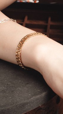 Altın ve Elmaslı Parlak Gemstone Mücevherleri