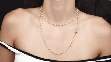 Altın ve Elmaslı Parlak Gemstone Mücevherleri