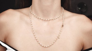 Altın ve Elmaslı Parlak Gemstone Mücevherleri