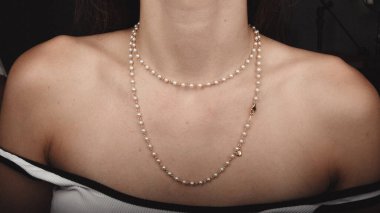 Altın ve Elmaslı Parlak Gemstone Mücevherleri