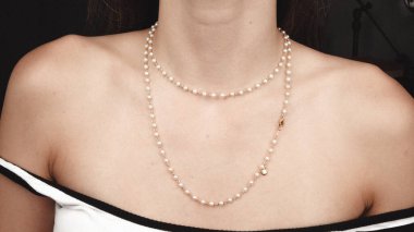 Altın ve Elmaslı Parlak Gemstone Mücevherleri