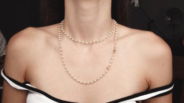 Altın ve Elmaslı Parlak Gemstone Mücevherleri