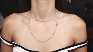 Altın ve Elmaslı Parlak Gemstone Mücevherleri