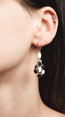 Klasik Altın ve Elmas Düğün Mücevherleri