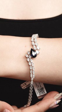 Klasik Altın ve Elmas Düğün Mücevherleri