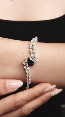 Klasik Altın ve Elmas Düğün Mücevherleri