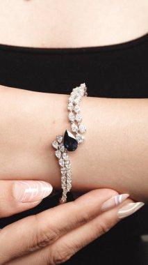 Klasik Altın ve Elmas Düğün Mücevherleri