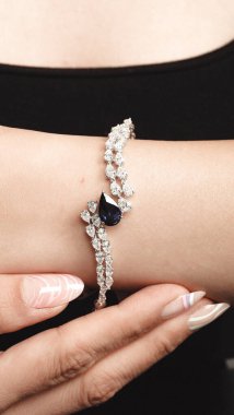 Klasik Altın ve Elmas Düğün Mücevherleri