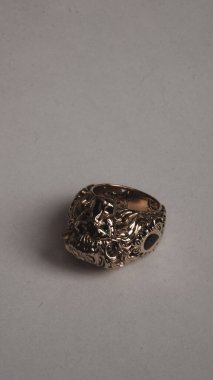 Klasik Altın ve Elmas Düğün Mücevherleri