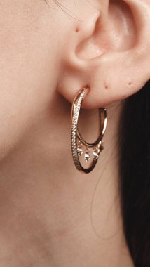 Klasik Altın ve Elmas Düğün Mücevherleri