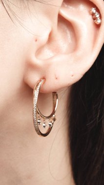 Klasik Altın ve Elmas Düğün Mücevherleri