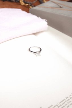 Klasik Altın ve Elmas Düğün Mücevherleri