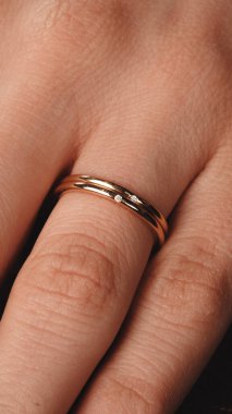 Kalın ve Zarif Elmas ve Altın İfade Parçaları