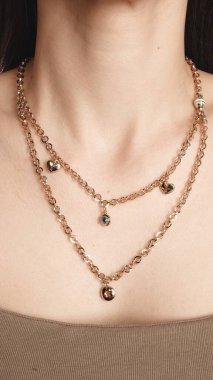 Kalın ve Zarif Elmas ve Altın İfade Parçaları