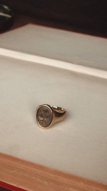 Parlak Mücevher Setleri: Altın, Elmas ve Gemstone