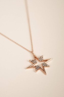 Özel durumlar için zarif Altın ve Elmas Mücevherler