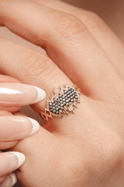 Özel durumlar için zarif Altın ve Elmas Mücevherler