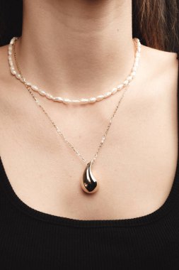 Zamansız Lüks Mücevherler: Elmaslar ve Altın Tasarımlar