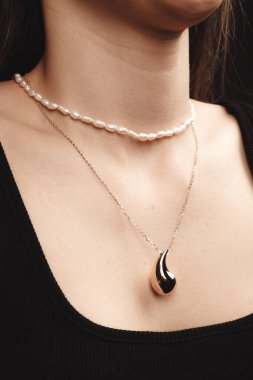 Zamansız Lüks Mücevherler: Elmaslar ve Altın Tasarımlar