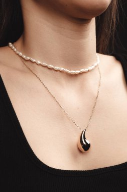 Zamansız Lüks Mücevherler: Elmaslar ve Altın Tasarımlar