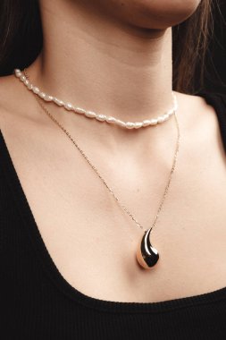 Zamansız Lüks Mücevherler: Elmaslar ve Altın Tasarımlar