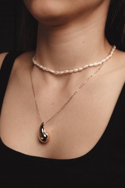 Zamansız Lüks Mücevherler: Elmaslar ve Altın Tasarımlar