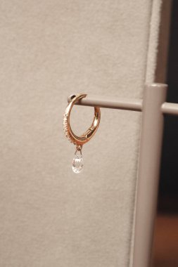 Zamansız Lüks Mücevherler: Elmaslar ve Altın Tasarımlar