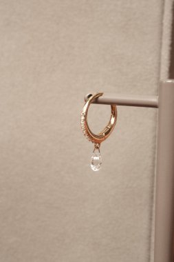 Zamansız Lüks Mücevherler: Elmaslar ve Altın Tasarımlar