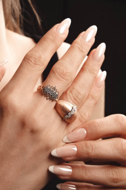 Günlük Şık Altın ve Elmas Mücevherler