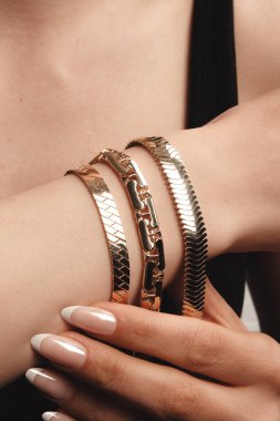 Günlük Şık Altın ve Elmas Mücevherler