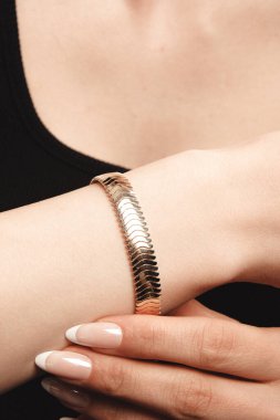 Lüks Aşıklar İçin Sersemletici Altın ve Elmas Mücevherler