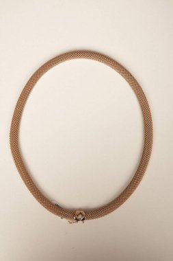 Lüks Aşıklar İçin Sersemletici Altın ve Elmas Mücevherler