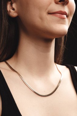 Zarif Altın Ayarlar 'da Lüks Elmas Mücevherler